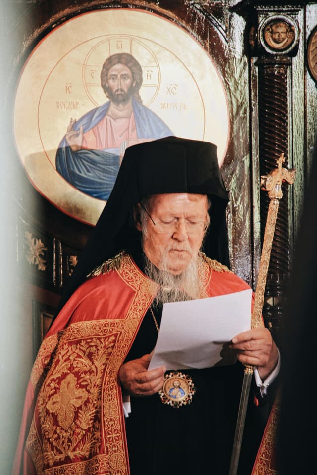 Biserica Ortodoxă Română subliniază neutralitatea electorală, în pofida aparițiilor publice ale IPS Teodosie, se arată în comunicatul Patriarhiei Române