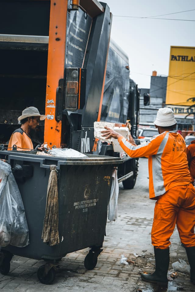  Angajăm muncitori necalificați la Serviciul de Gospodărire Comunală - Află condițiile!