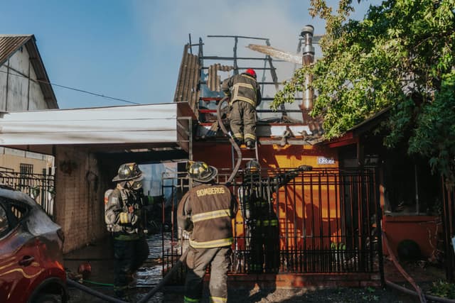  Două Surori Kempo, Deplasate În Urma Unui Incendiu Devastator - Susțineți-le În Refacerea Casei!