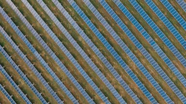  Intervenție de Urgență la Tulcea! Incendiu Devastator la Depozitul de Panouri Fotovoltaice - Află Detaliile Cruciale!