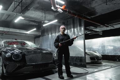  Descoperă Beneficiile Exclusive ale Service-ului Autorizat Exclusiv Auto pentru Șoferii cu Daune, la Palazu Mare, Constanța.