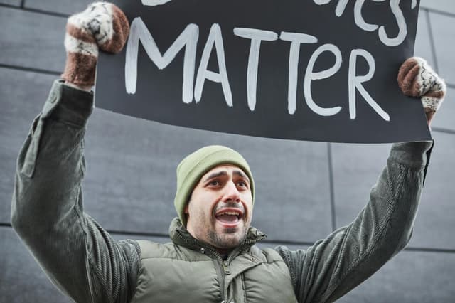  mobilizare pentru proteste pașnice și pregătiri pentru alegeri anticipate!