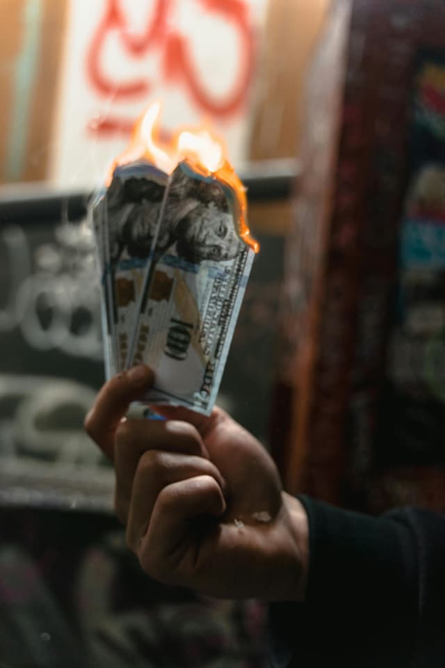 Ce declară ministrul Economiei despre viitorul Șantierului Naval 2 Mai înaintea protestului organizat de Sindicatul Navalistul în Capitală?