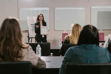  FOTO Medgidia: Educația Femeii Antreprenor Inspiră Leadershipul Feminin în Dobrogea - Un Eveniment al Viitorului pentru Femeile Lideri