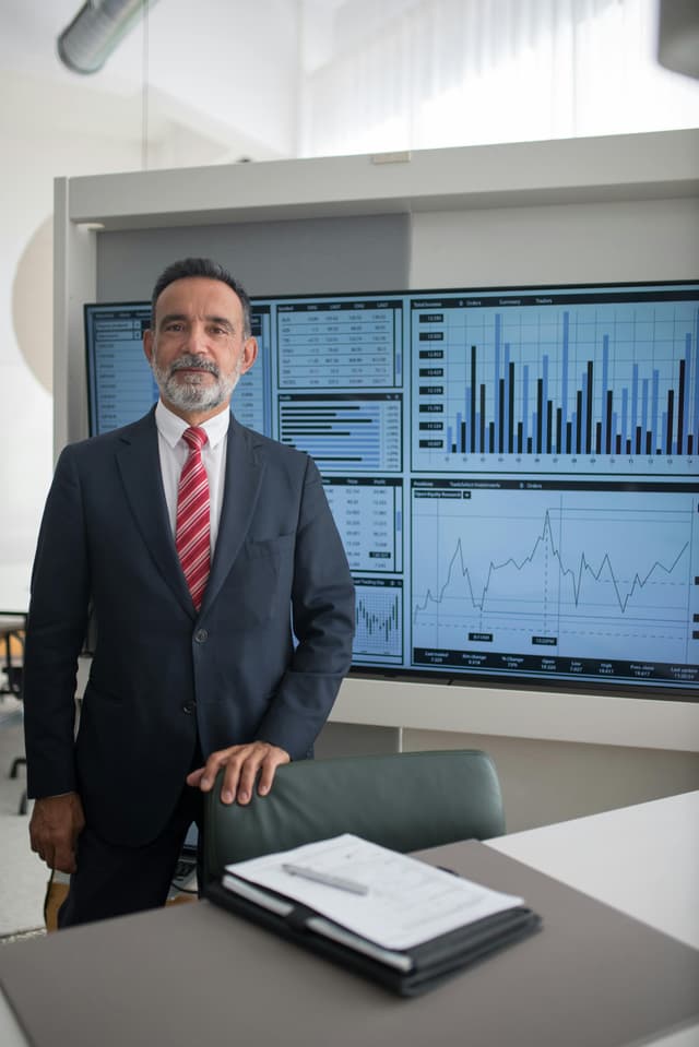 ANAF scoate la licitație bunuri în valoare de 3,7 milioane lei de la GSP Offshore, firmă deținută de Valentin Comănescu, pe 11 iunie 2025