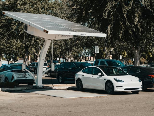  Modernizare în Parcul Ștefan cel Mare din Saligny - Pregătiri pentru Stația de Încărcare Electrică avansează rapid