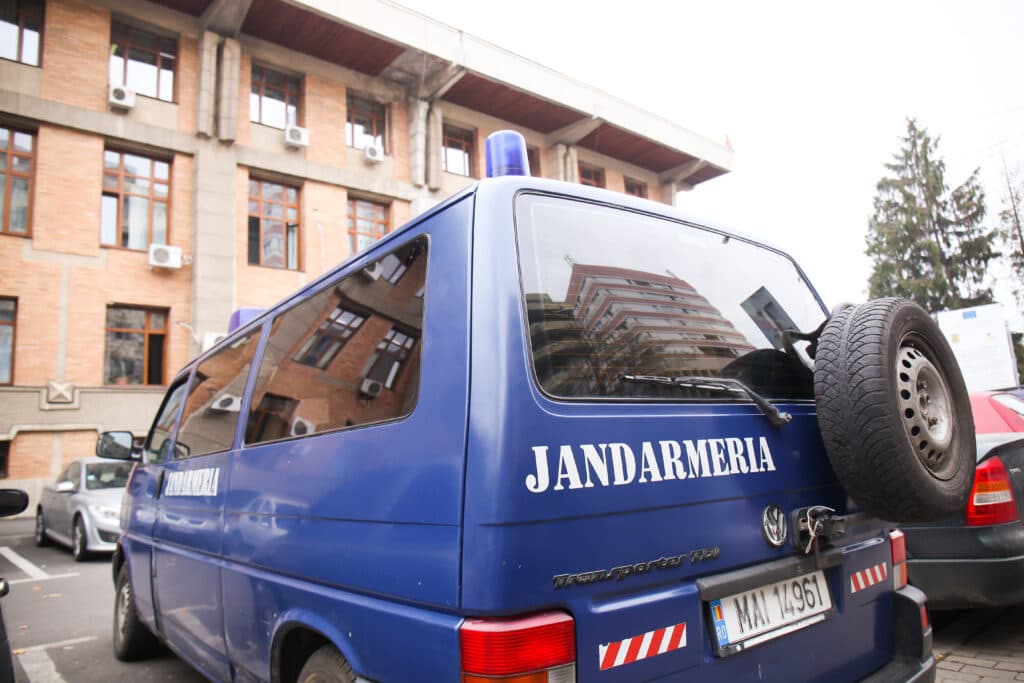 Acţiune de amploare la nivel naţional pentru combaterea criminalităţii: 202 percheziţii au loc luni