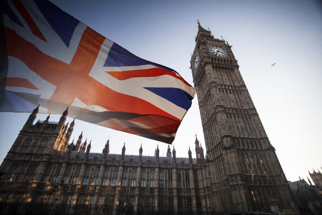  Marea Britanie se pregătește să restabilească relațiile comerciale și de apărare cu UE în contextul schimbărilor globale și al crizei ucrainene