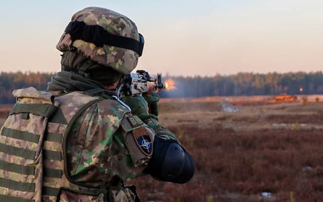 MApN: Dronele lansate de ruși nu au intrat în spațiul aerian al României