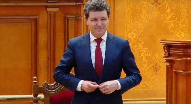  Partidele să prioritizeze viitorul României! Un nou început pentru independența politicii naționale după depunerea jurământului.