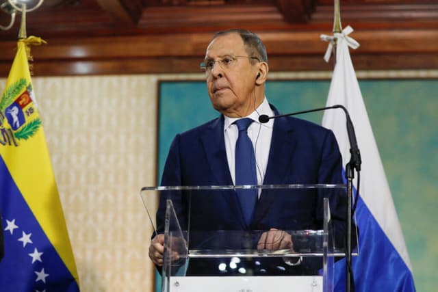  Rusia va dezvălui un proiect de pace după finalizarea schimbului de prizonieri cu Ucraina, angajament pentru soluționare pașnică în conflictul de trei ani.